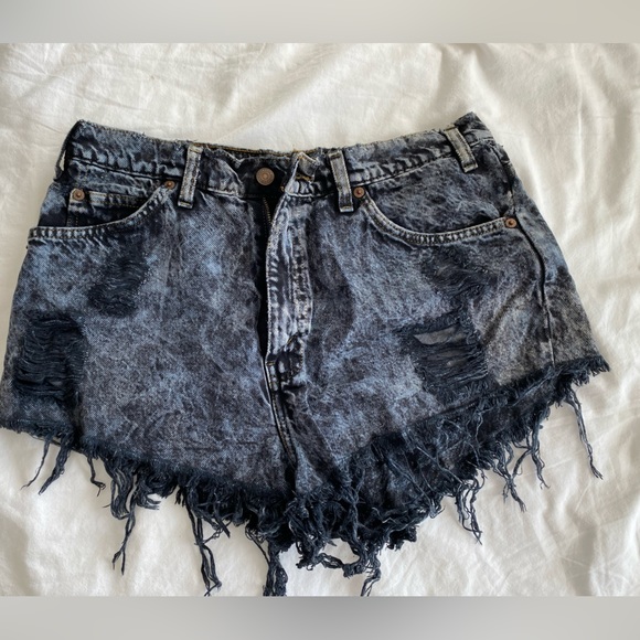 Distressed Levi Shorts - Picture 2 of 2